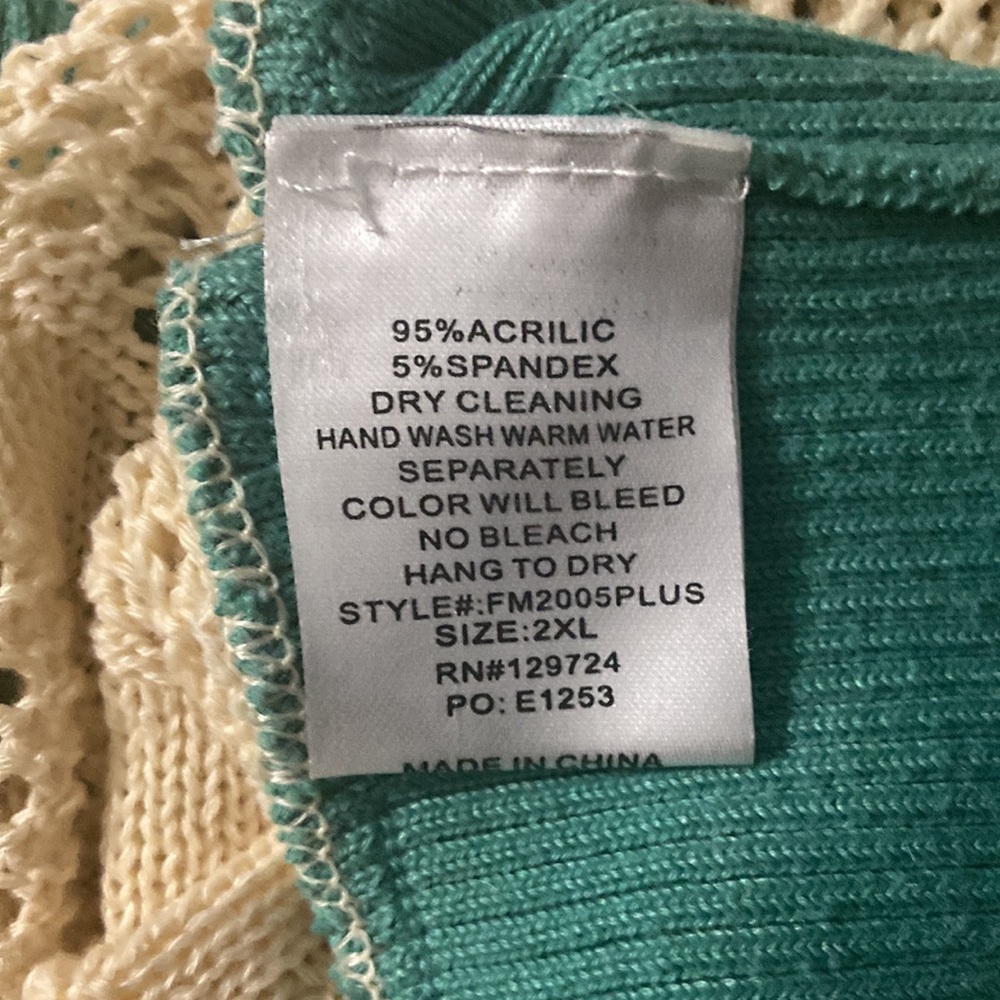 Sweater - Picture 3 of 4